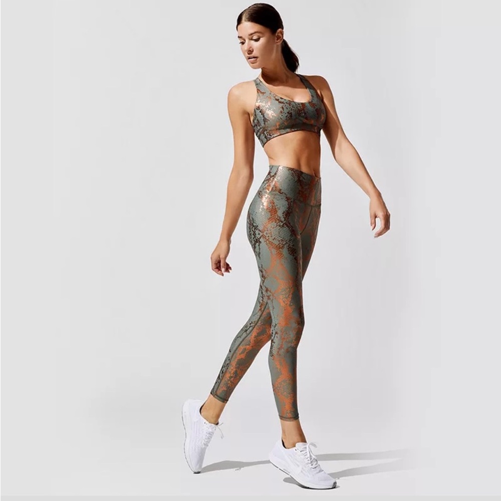 NEW /  LEGGINGS SET 

SMALL, MÉDIUM, LARGE

80% Nylon + 20% Spandex